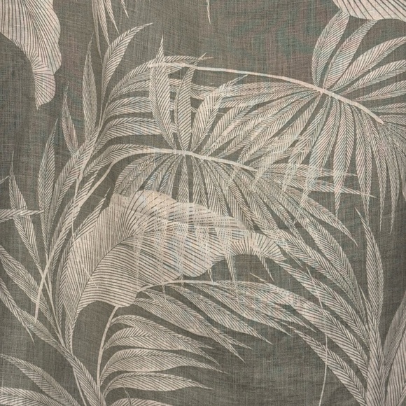 Tahari Palm Print  Linen Blouse - Picture 6 of 6